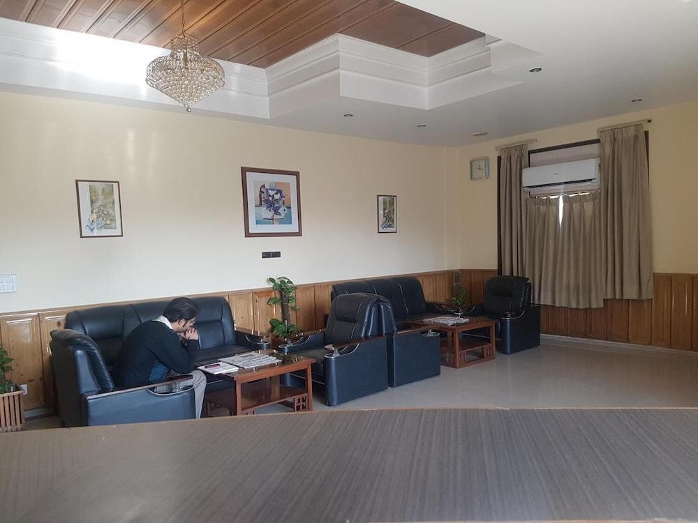 Chandīgarh Hotel Park Inn מראה חיצוני תמונה