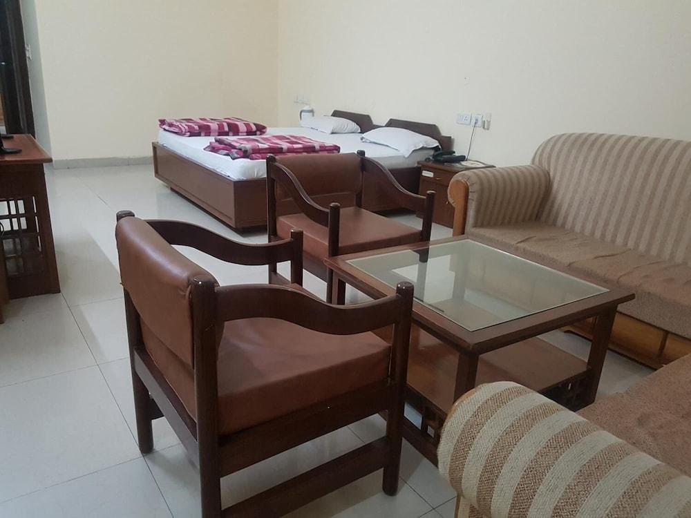 Chandīgarh Hotel Park Inn מראה חיצוני תמונה